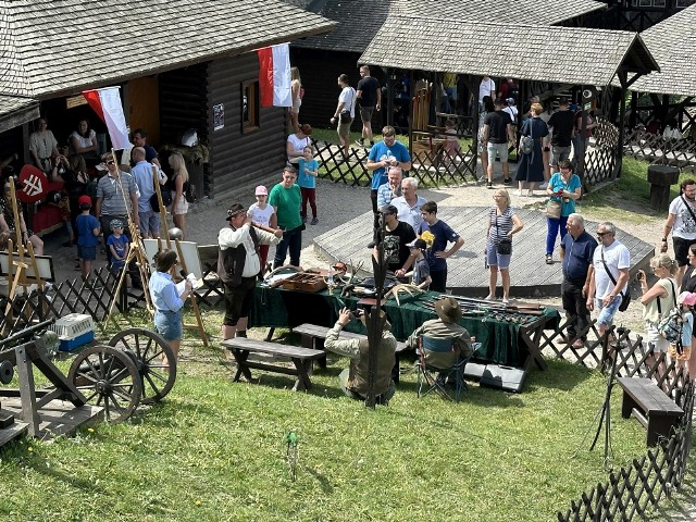 W niedzielę, 5 maja Zamek Królewski w Chęcinach był oblężony przez turystów.Zobacz zdjęcia