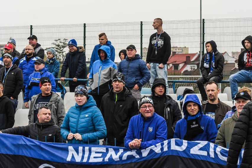 Piłkarze Zawiszy Bydgoszcz pokonali na własnym boisku...