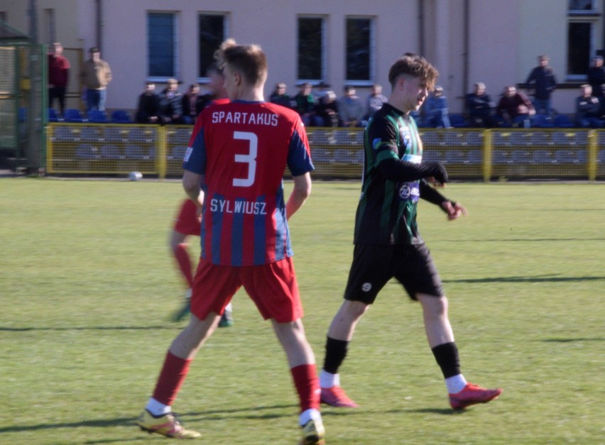 Hummel 4 Liga. Spartakus Daleszyce - Star Starachowice 1:7. Zobacz zdjęcia z meczu