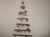 Co zamiast choinki? 7 pomysłów na oryginalne drzewko bożonarodzeniowe do małego mieszkania