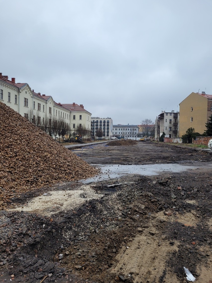 Kraków. Kolejne ważne decyzje w sprawie budowy parku przy ulicy Karmelickiej [ZDJĘCIA]