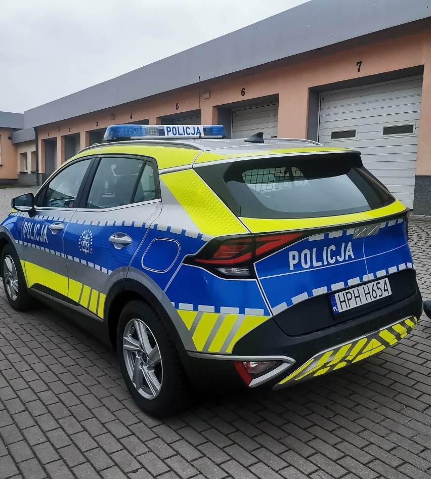 Maków Mazowiecki. Policja dostała nowy radiowóz. Już można go zobaczyć w akcji- na drogach powiatu makowskiego. 5.01.2023 
