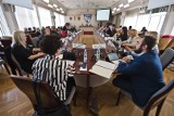 Sesja Rady Miejskiej w Koszalinie: o dużych pieniądzach i anonimach