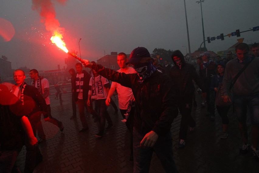 Przemarsz kibiców Lecha i Cracovii