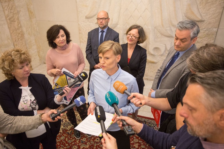 Poniedziałkowa konferencja prasowa w słupskim ratuszu.