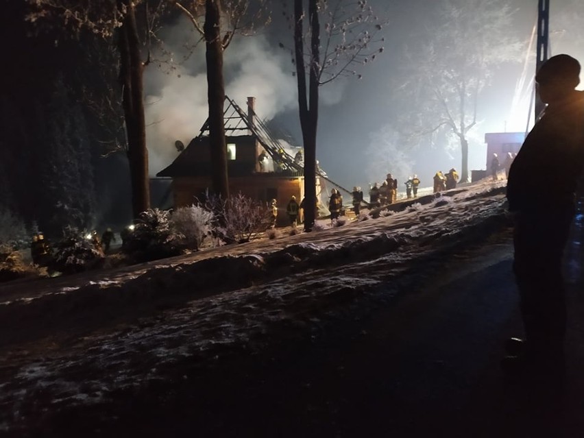 Podhale. Tragiczny pożar domu w Sierockiem. Nie żyje 43-letni mężczyzna