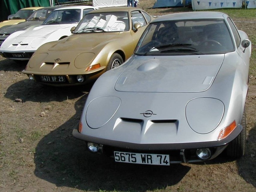 Opel GT to dwudrzwiowe coupe produkowane od 1968 do 1973...