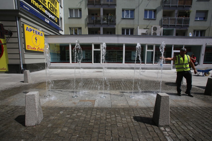 Sosnowiec, ulica Modrzejowska. Nowa fontanna