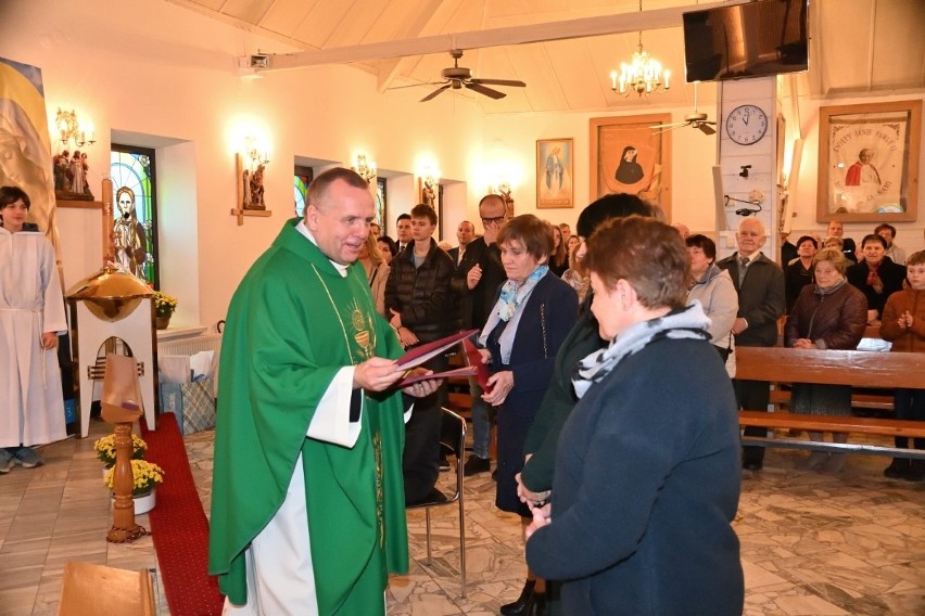 Medale za zasługi dla parafii i Archidiecezji Krakowskiej. 15 osób odznaczonych za zaangażowanie społeczne