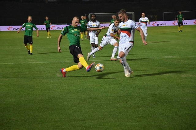 W meczu z Chrobrym Głogów, podopieczni Jarosława Skrobacza będą bronić swojej twierdzy - Stadionu Miejskiego, na którym w tym sezonie jeszcze nie przegrali.
