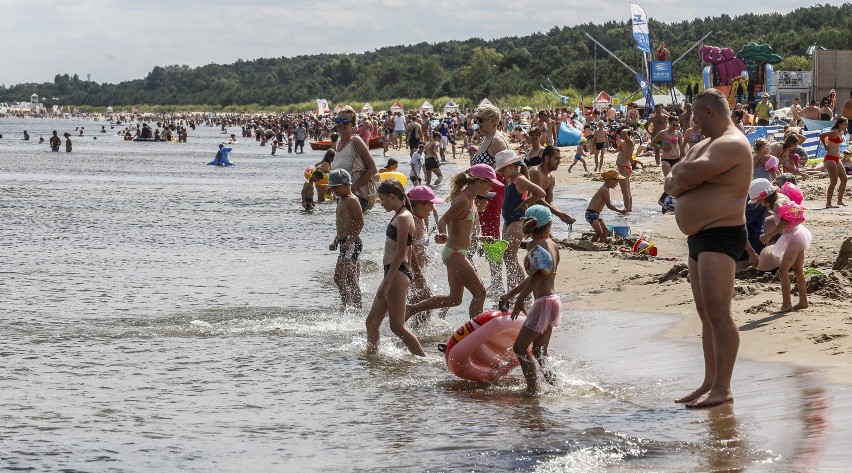 05.08.2017 gdansk, jelitkowo, upalny dzien na plazy - setki...