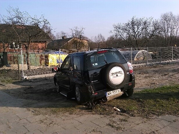 Wypadek w Radomiu. Ranna kobieta w ciąży i dziecko (zdjęcia)