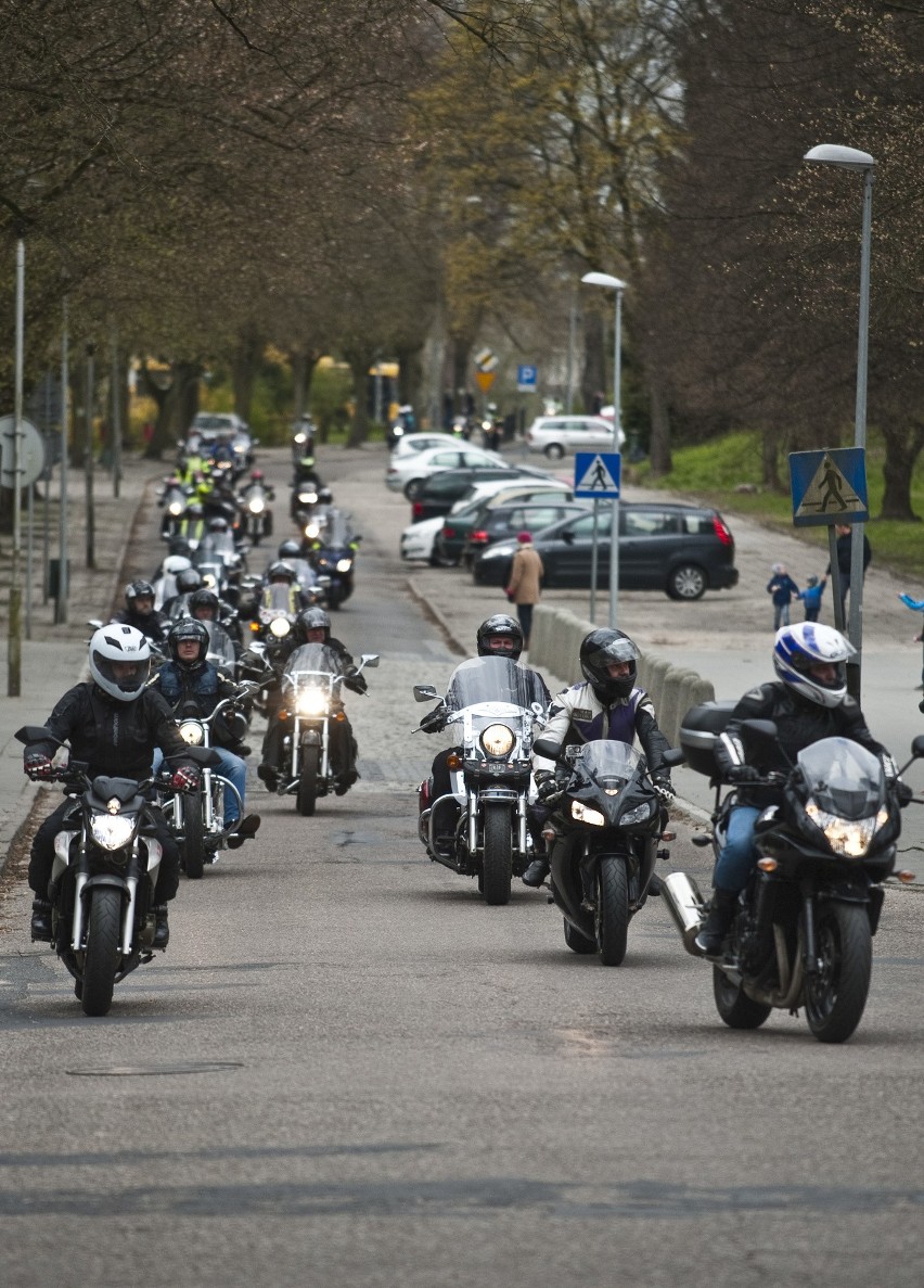 W niedziele motocykliści rozpoczęli sezon motocyklowy w...