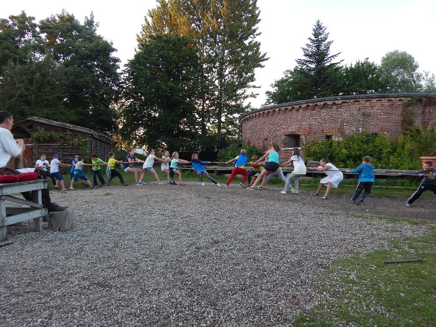 Młodzi zawodnicy HERKULES Kochanowice na obozie w Kołobrzegu ZDJĘCIA