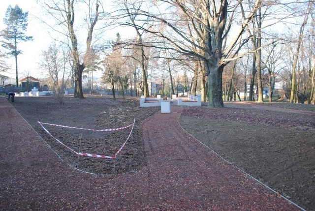 Park Czterech Żywiołów w Kietrzu (zdjęcie z grudnia 2011).