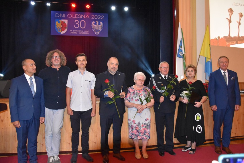 Nagrodzeni medalami "Zasłużony dla Olesna" oraz Różami...