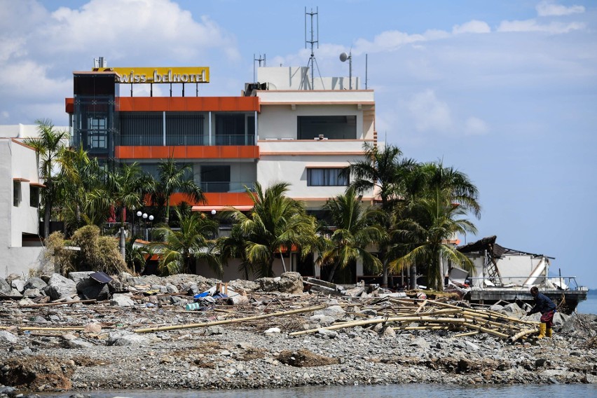 Tsunami w Indonezji: Potwierdzono ponad 1200 ofiar, a faktycznie mogło zginąć wiele tysięcy ludzi [VIDEO] [ZDJĘCIA]