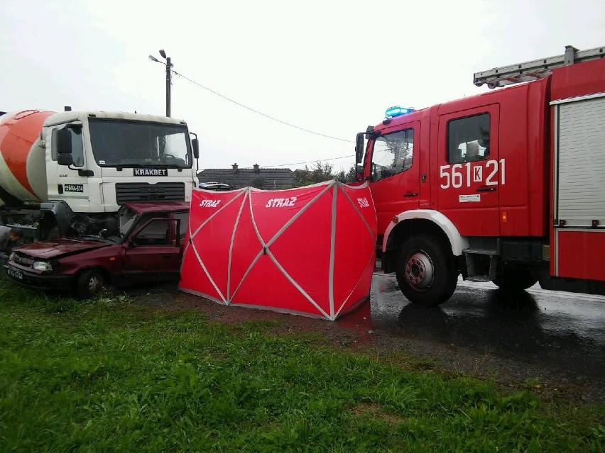 Niepołomice. Tragedia na drodze, nie żyje 25-letni kierowca