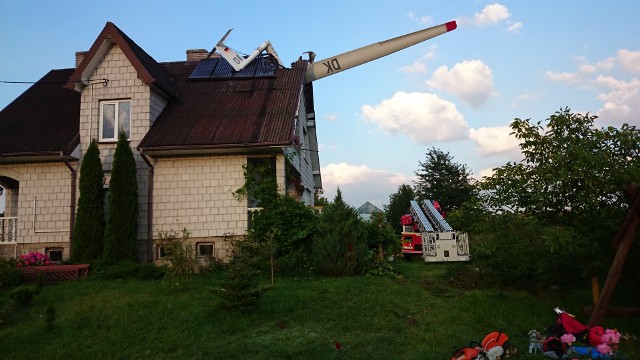 Wypadek szybowca w m. Sidorówka (gmina Jeleniewo)