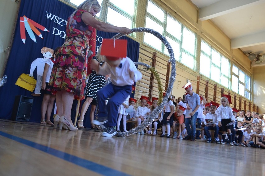 W wodzisławskiej SP 3 nowy rok szkolny powitało ponad 300...