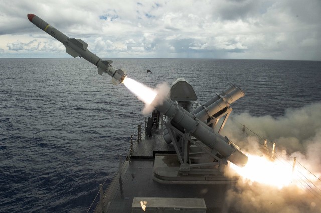 Harpoon to amerykański przeciwokrętowy pocisk manewrujący krótkiego zasięgu, wystrzeliwany z platform nawodnych, podwodnych i powietrznych, przeznaczony do zwalczania celów nawodnych.