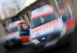W Sandomierzu cofające auto potrąciło pieszą. Kobieta w szpitalu