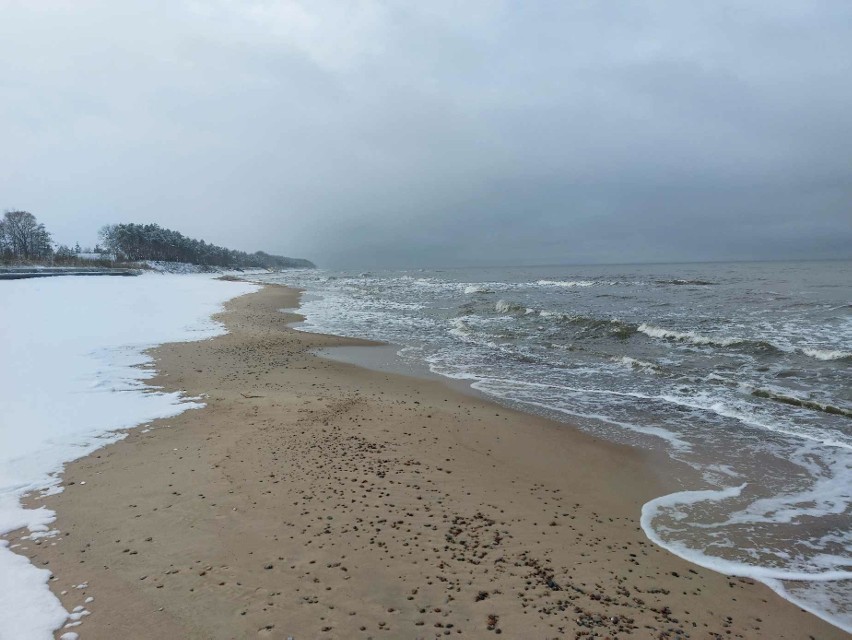 Zimowa sobota nad morzem w Sarbinowie i Chłopach