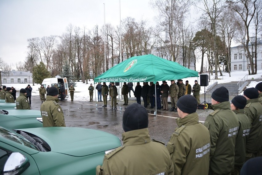 Pojazdy obserwacyjne PJN, czyli przewoźne jednostki nadzoru,...