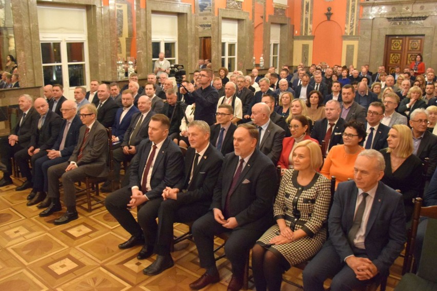 Minister Przemysław Czarnek w Wojewódzkim Domu Kultury w Kielcach. Zobacz zdjęcia i film
