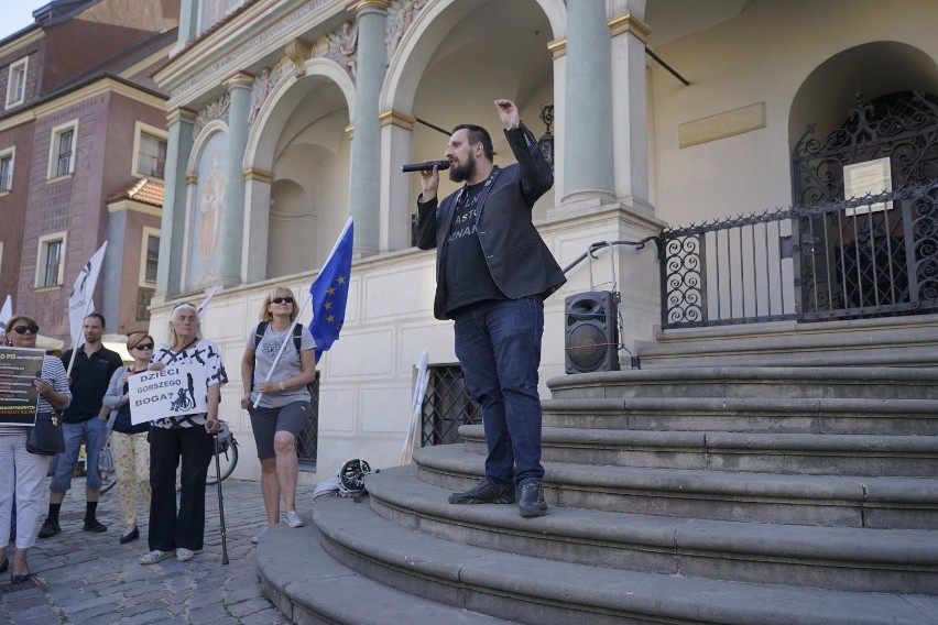 Poznaniacy wsparli w poniedziałek protestujących w sejmie...