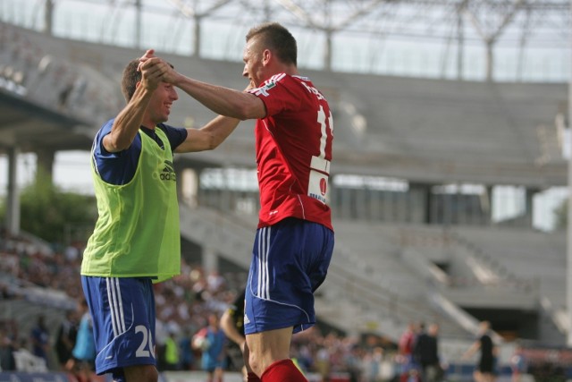 Marcin Robak (z prawej) może dziś ostatni raz zagrać w barwach Piasta Gliwice
