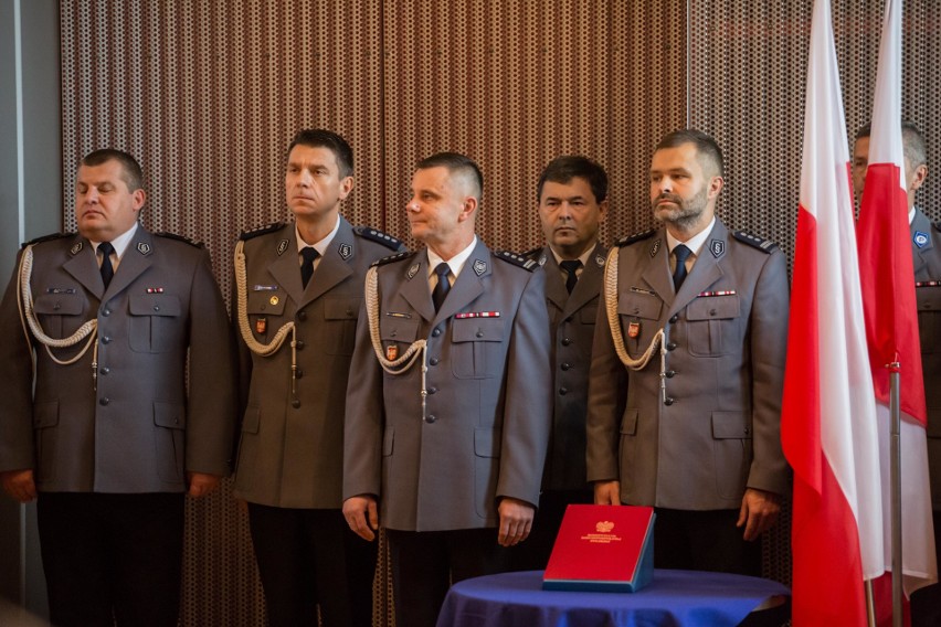 Uroczyste ślubowanie nowo przyjętych małopolskich policjantów [GALERIA]