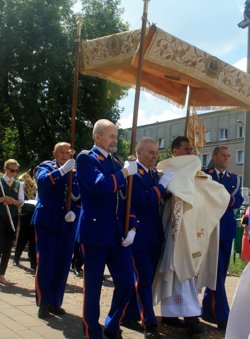 Boże Ciało 2014: procesja w Dąbrowie Górniczej