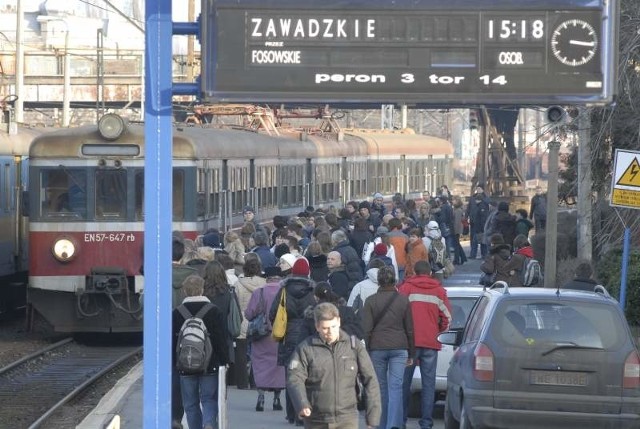 Pociągi z Opola do Zawadzkiego będą jęździły tylko do 2 kwietnia. Potem pasażerów wozić mają na tej trasie autobusy.
