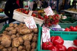Kontrole na rynkach hurtowych w całej Polsce. Czy importowane owoce i warzywa udają krajowe?