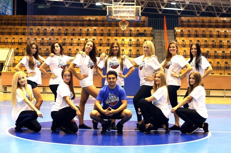 Cheerleaderki przygotowują się do pokazów w szczecińskiej...