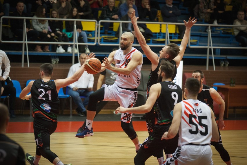 STK Czarni wysoko pokonali GKS Tychy 85:64 (wideo, zdjęcia)