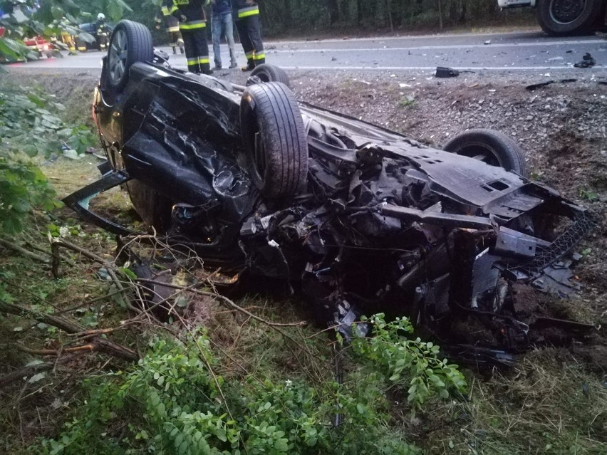 Poważny wypadek na drodze krajowej w gminie Wyśmierzyce.