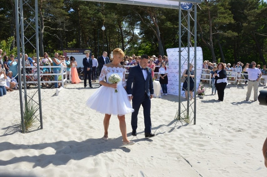 Ślub na plaży w Łebie. Pierwszy ślub w ramach projektu "Las...