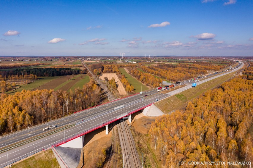 Autostrada A1 w woj. śląskim, wiadukt nad linią kolejową na...