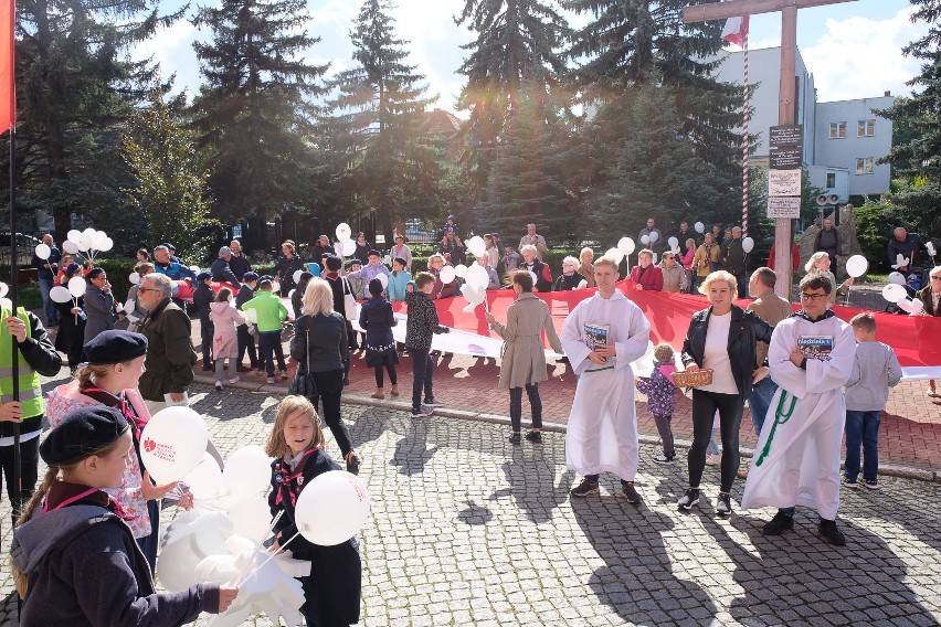Tłumy na trzecim Marszu dla Życia i Rodziny w Żarach. "I...