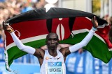 Kenijczyk Eliud Kipchoge pobił w Berlinie swój rekord świata w maratonie. Wiemy, ile zainkasował za ustanowienie najlepszego wyniku