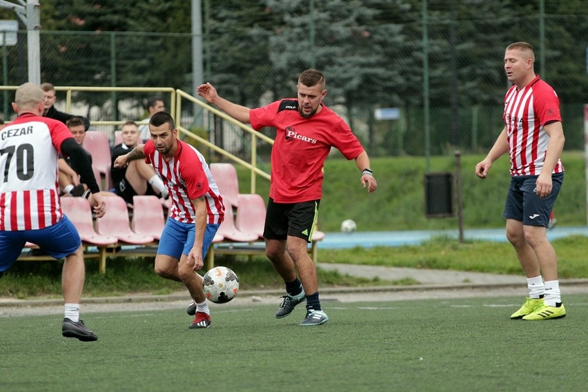 Niespodzianki w Pucharze Ligi Amatorskiej w Skarżysku-Kamiennej. W ćwierćfinałach odpadali faworyci