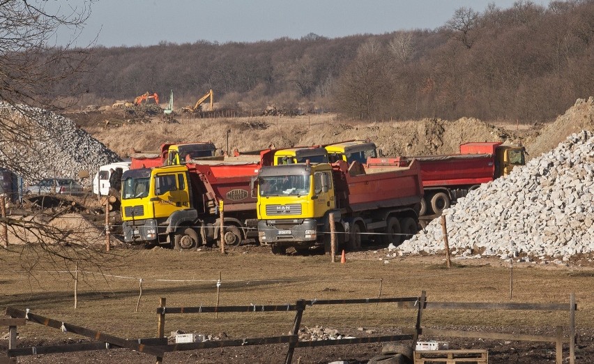 Wielki remont węzła wodnego niszczy ulice. ZDiUM: Drogi wrócą do poprzedniego stanu (ZDJĘCIA)