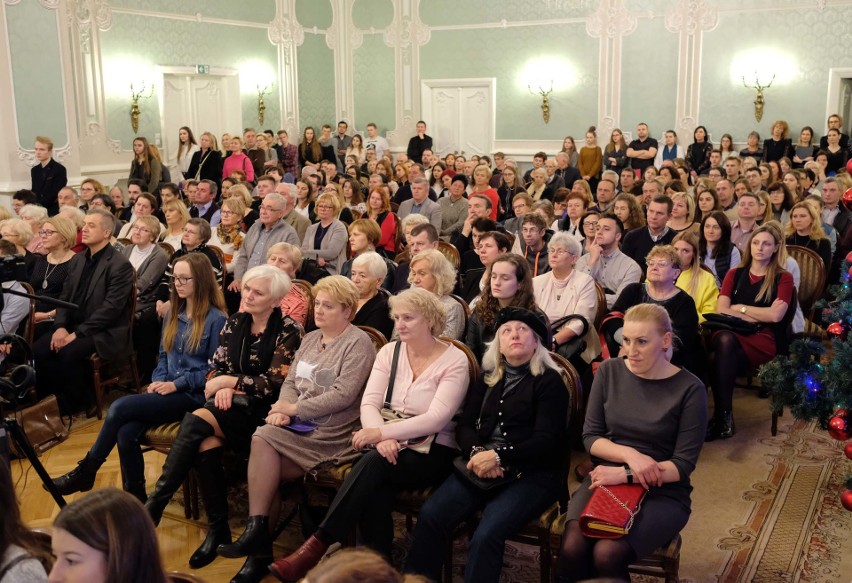 Aula Magna. Koncert na 30-lecie Chóru Żeńskiego Zespołu Szkół Muzycznych w Białymstoku (zdjęcia)