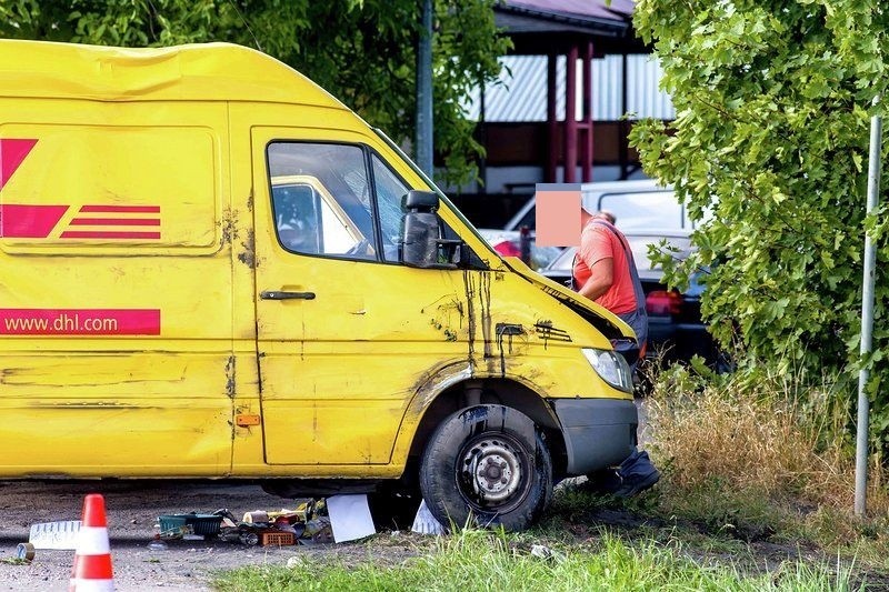 Droga w kierunku Bobrownik była zablokowana przez około...