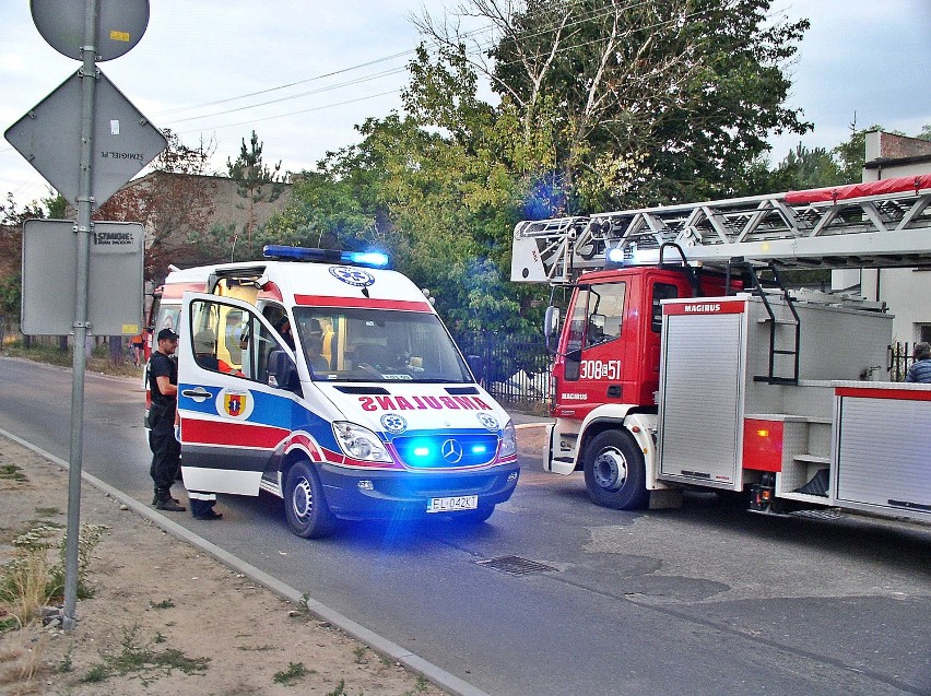 Pożar pustostanu na Widzewskiej. Poszkodowany bezdomny [ZDJĘCIA]