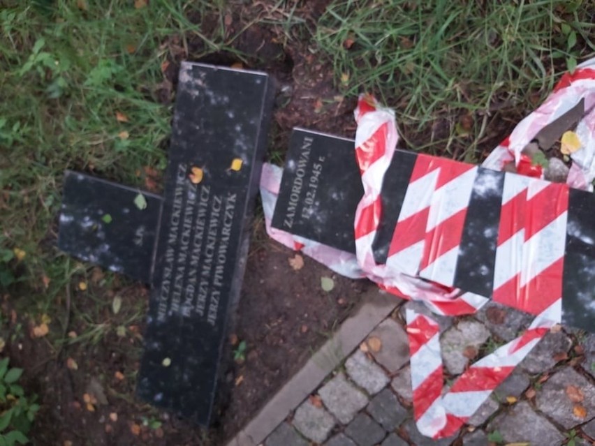Zniszczony krzyż w Ostrowach Górniczych w Sosnowcu. Czy...
