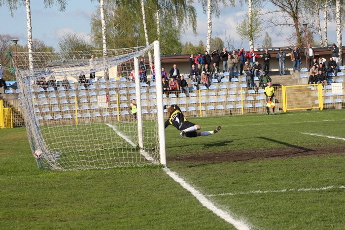III liga: Gryf Slupsk - Astra Ustronie Morskie 4:0 (2:0).
