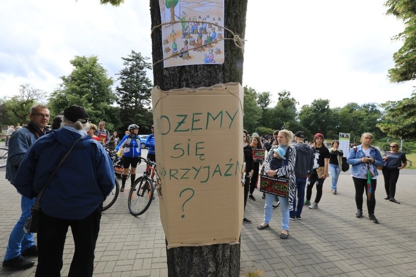 Na placu Rapackiego w Toruniu znów protestowały tłumy....